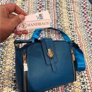 Elegant Blue Crossbody Bag